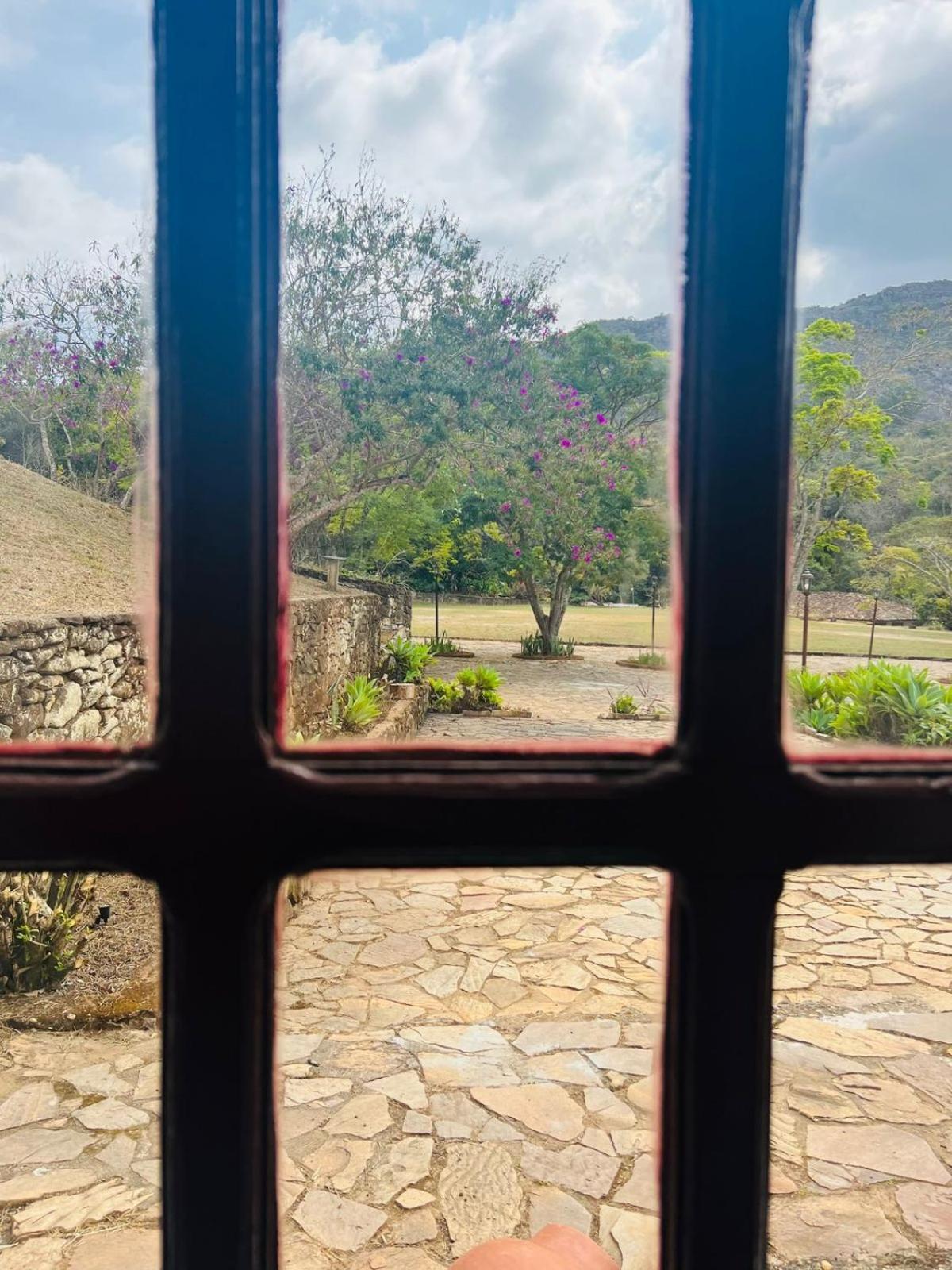 Pousada Candonga Da Serra Tiradentes Exterior foto