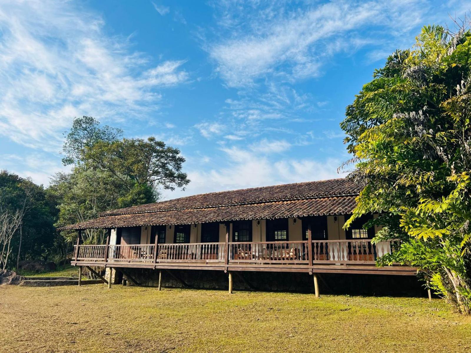 Pousada Candonga Da Serra Tiradentes Exterior foto